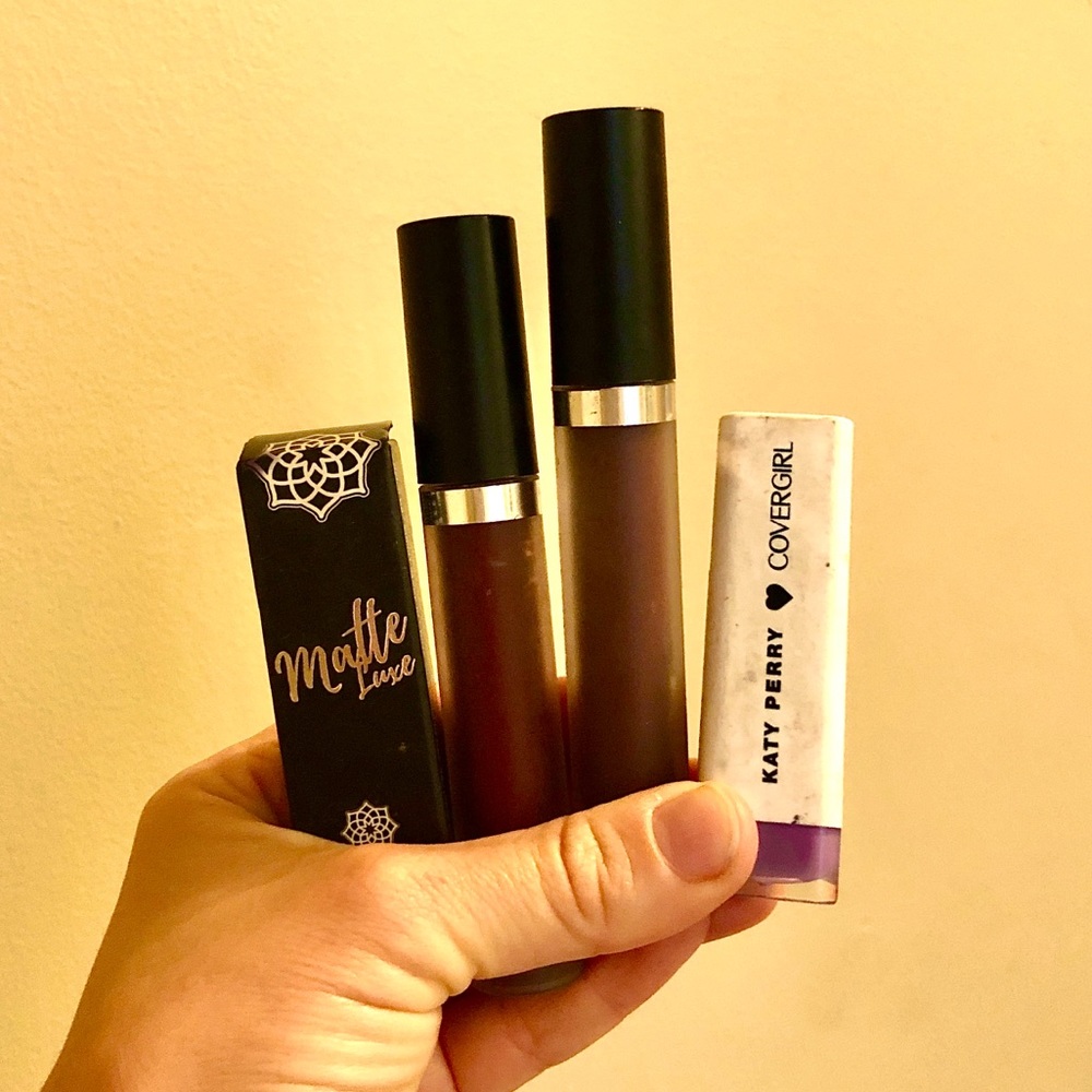🔴 🌟HOST PICK🌟 Ulta CoverGirl & Tony Dash LipKit - Picture 3 of 6